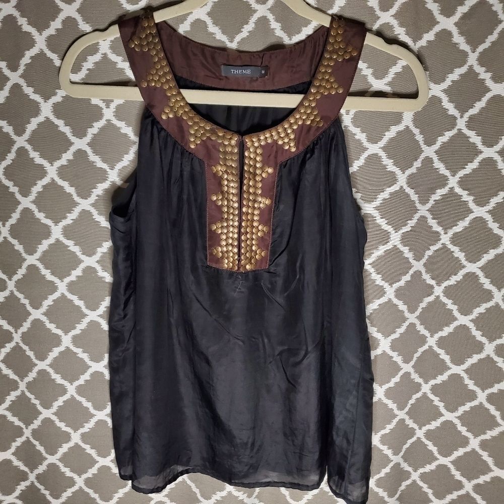 Theme Silk Blend Grommet Accent Top M